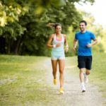 Per dimagrire è meglio correre o camminare?