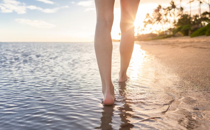 passeggiare in riva al mare fa bene