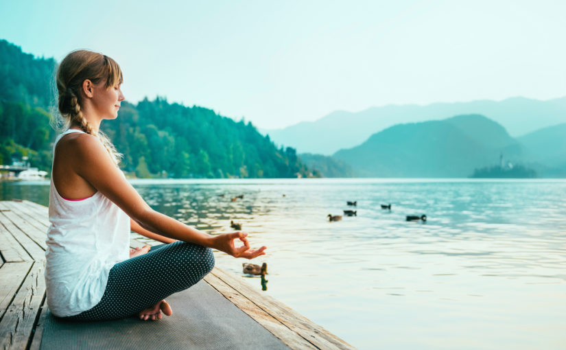 meditare nella posizione del loto